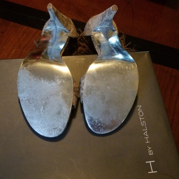 Shoes - Picture 4 of 4